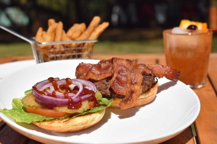Maven'S Inn & Grill Canyon Lake Bagian luar foto