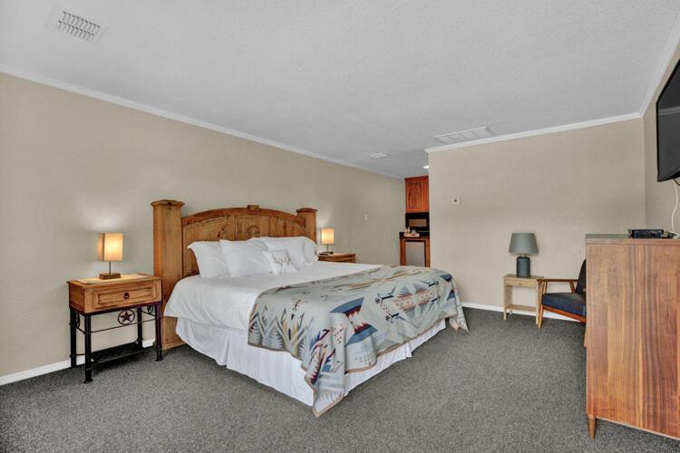 Maven'S Inn & Grill Canyon Lake Bagian luar foto